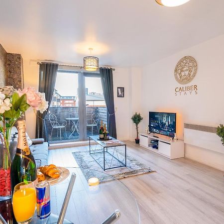 Caliber Stays Birmingham Bliss - Medusa Suite Apartments - Central 2-Bed Retreat - City Attractions, Sleeps 4, Free Netflix, Nearby Parking & Close Proximity - Bullring, Grand Central, The Cube - 5 Minutes Walk מראה חיצוני תמונה