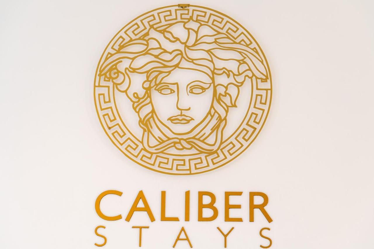 Caliber Stays Birmingham Bliss - Medusa Suite Apartments - Central 2-Bed Retreat - City Attractions, Sleeps 4, Free Netflix, Nearby Parking & Close Proximity - Bullring, Grand Central, The Cube - 5 Minutes Walk מראה חיצוני תמונה